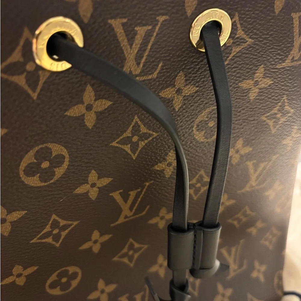 Louis Vuitton NéoNoé MM bag - Picture 10 of 13